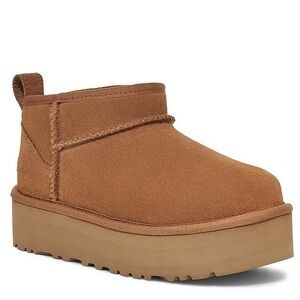 NWT UGG Mini Platform Boots
